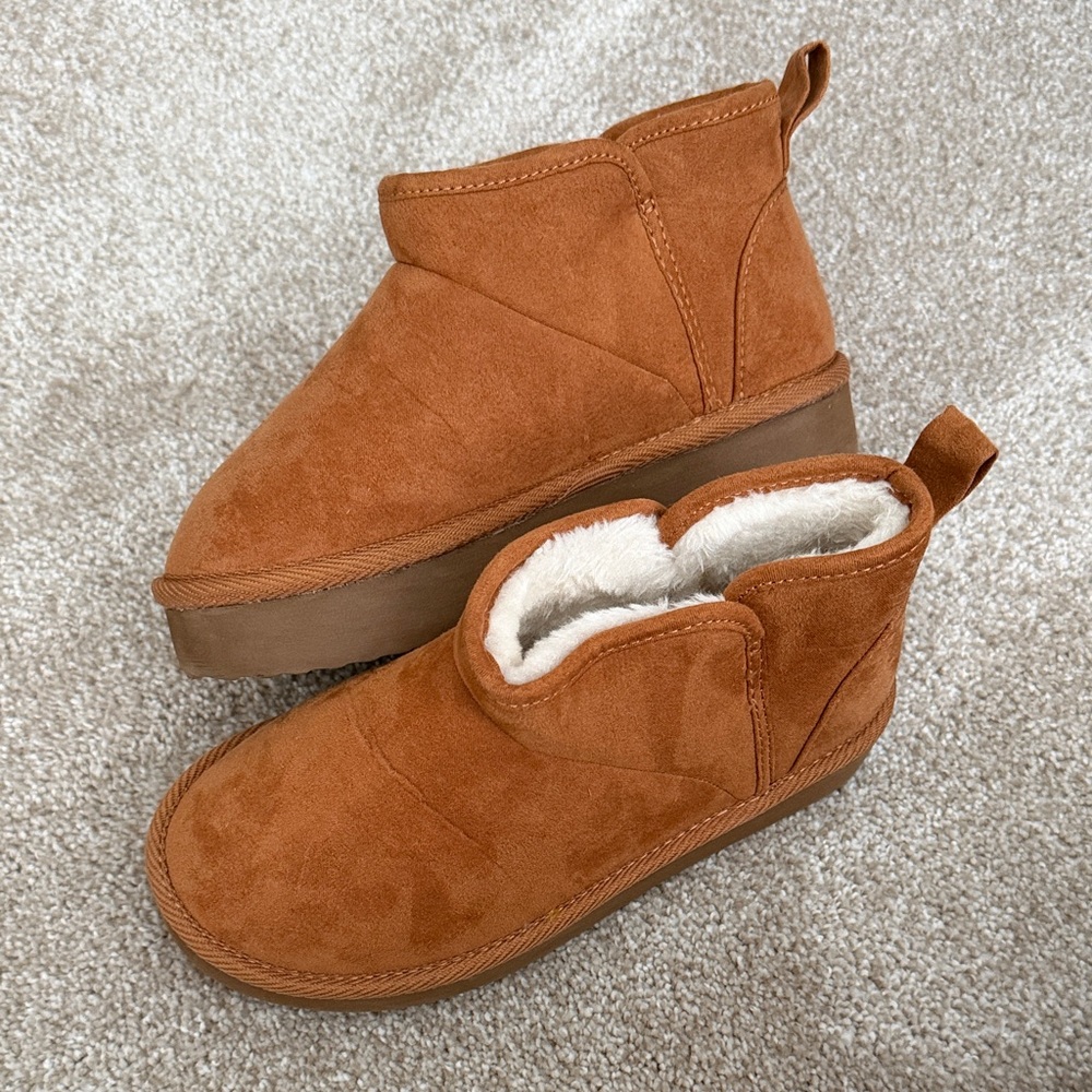 Old Navy Kids Cozy Platform Ankle Boots